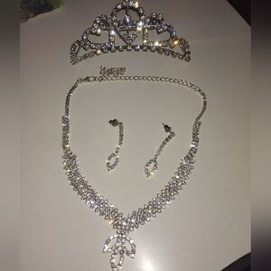 Gorgeous Custom Dazzling Bridal/Formal/Prom Jewelry Set Necklace Earrings Tiarra